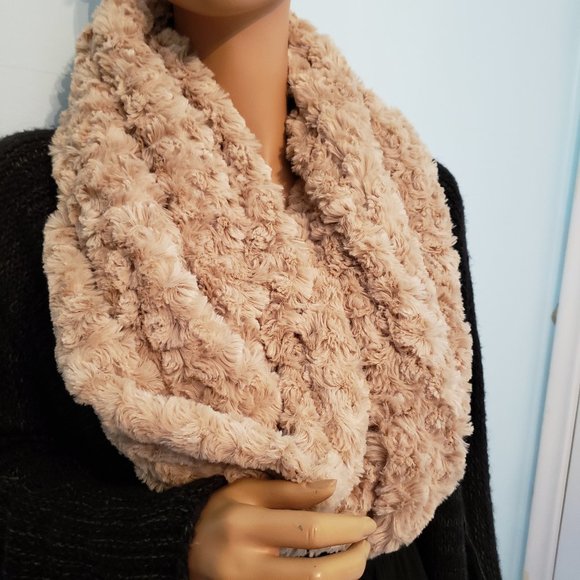 Accessories - NWOT Faux Fur Cozy, Warm Infinity Scarf.